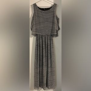 EUC black and white striped cold shoulder Robert Louis maxi dress. Women’s large